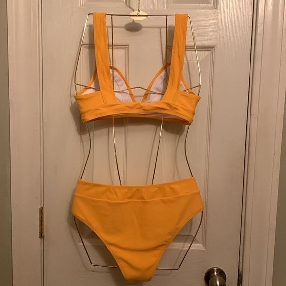 Yellow 2 Piece Bikini Size M - Picture 5 of 7